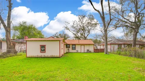 215 Cypress Street Lake Jackson TX 77566
