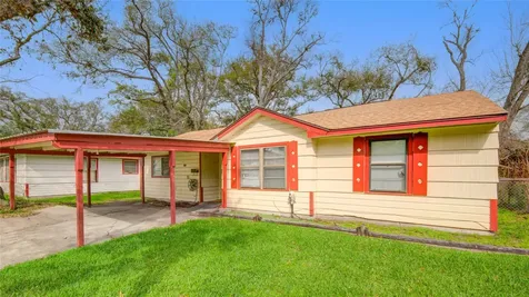 215 Cypress Street Lake Jackson TX 77566