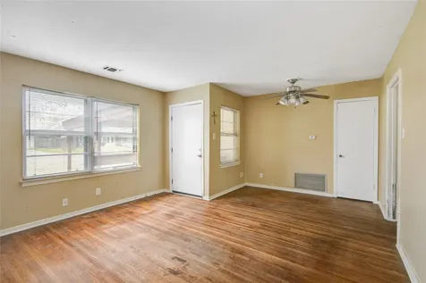 215 Cypress Street Lake Jackson TX 77566