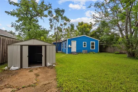 1101 8th Avenue N Texas City TX 77590