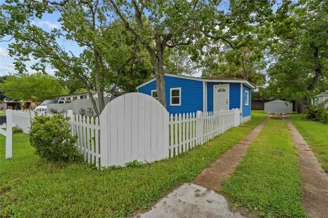 1101 8th Avenue N Texas City TX 77590