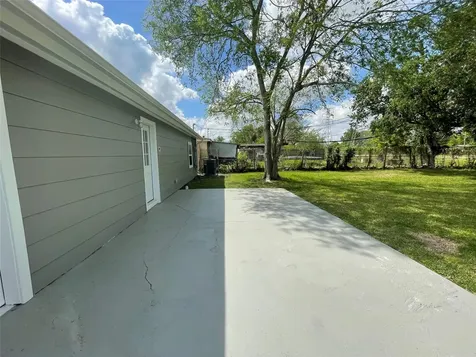 7634 Belbay Street Houston TX 77033