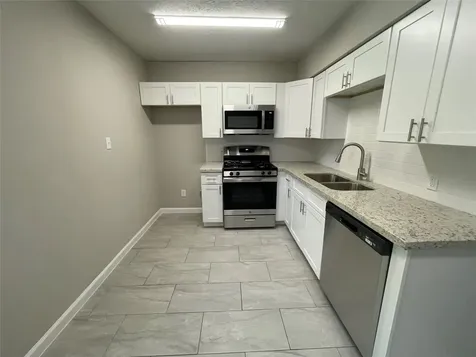 7634 Belbay Street Houston TX 77033