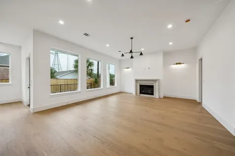 1227 Howard Lane Bellaire TX 77401