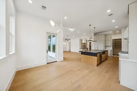1227 Howard Lane Bellaire TX 77401