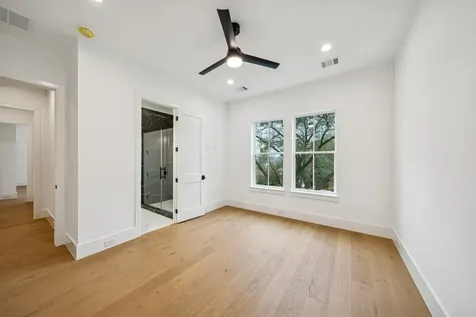 1227 Howard Lane Bellaire TX 77401