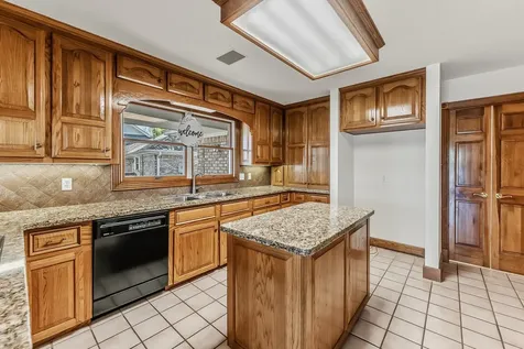 2008 Wickersham Drive Huntsville TX 77340