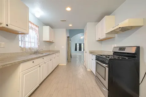 4813 Pederson Street Houston TX 77033