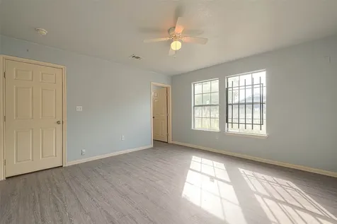 4813 Pederson Street Houston TX 77033