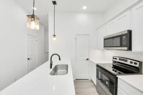 5103 Mallow Street B Houston TX 77033