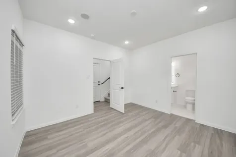 5103 Mallow Street B Houston TX 77033