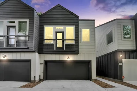 5103 Mallow Street B Houston TX 77033