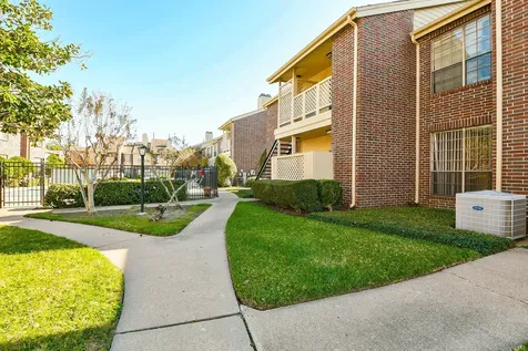 2121 El Paseo Street 1805 Houston TX 77054