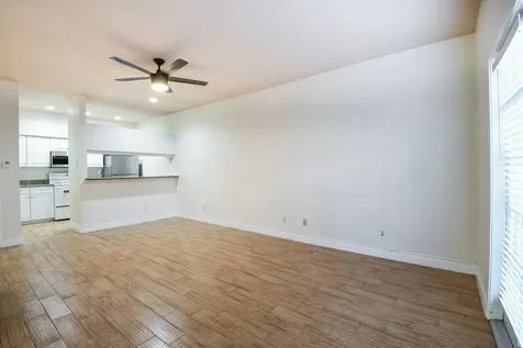 2121 El Paseo Street 1805 Houston TX 77054