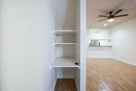 2121 El Paseo Street 1805 Houston TX 77054