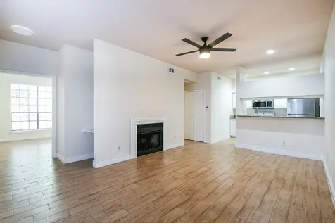 2121 El Paseo Street 1805 Houston TX 77054