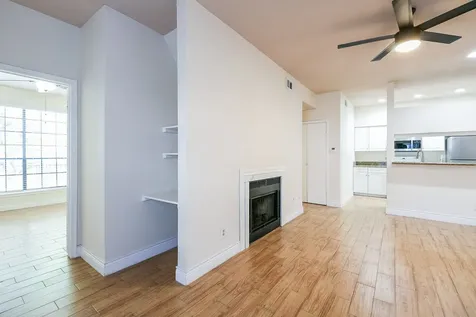 2121 El Paseo Street 1805 Houston TX 77054