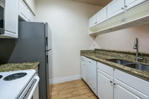 2121 El Paseo Street 1805 Houston TX 77054