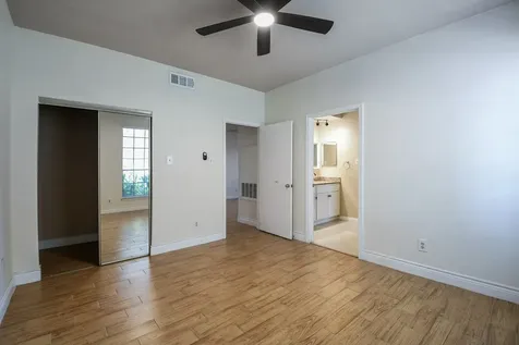 2121 El Paseo Street 1805 Houston TX 77054
