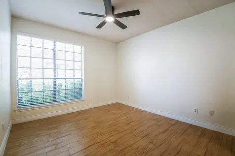 2121 El Paseo Street 1805 Houston TX 77054