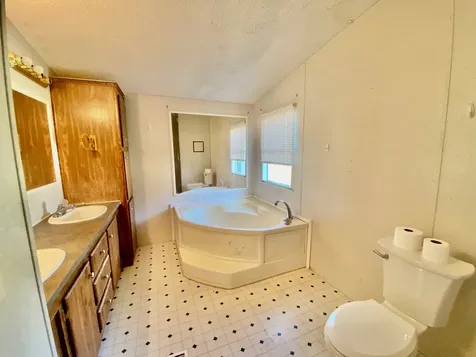 521 County Road 3070 Crockett TX 75835