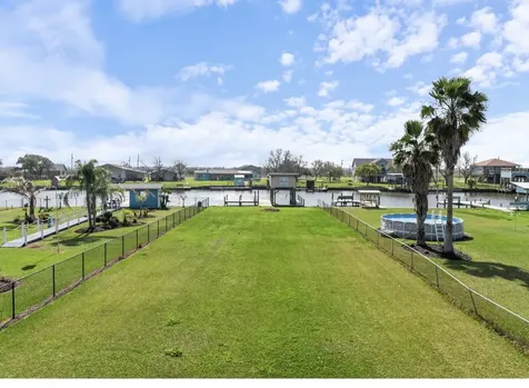 1963 County Road 291 Bay City TX 77414