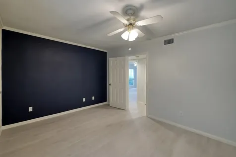 1860 White Oak Drive 207 Houston TX 77009