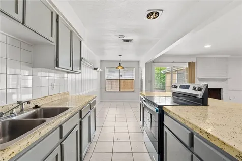 6327 Lynkat Lane Houston TX 77083