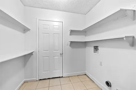 6327 Lynkat Lane Houston TX 77083