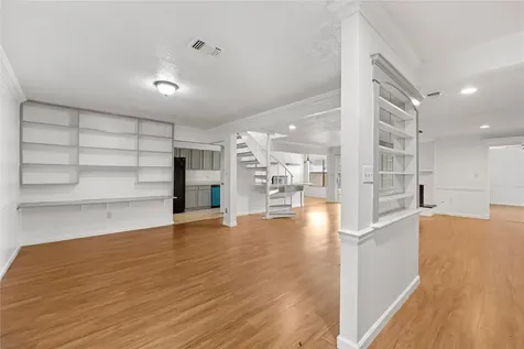 6327 Lynkat Lane Houston TX 77083