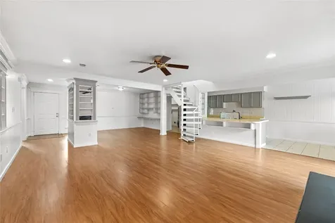 6327 Lynkat Lane Houston TX 77083