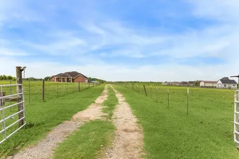 3850 Fm 2917 Road Alvin TX 77511