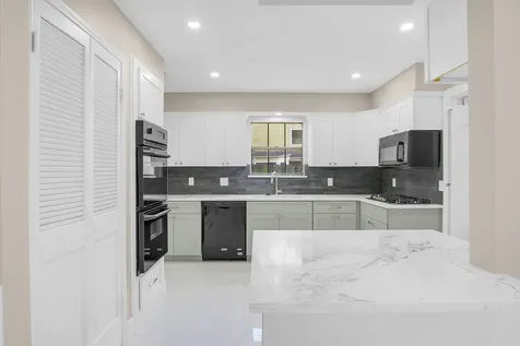 1119 Trowbridge Drive Houston TX 77062