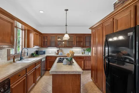 3828 Bernardo De Galvez Avenue Galveston TX 77550
