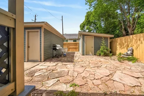 3828 Bernardo De Galvez Avenue Galveston TX 77550