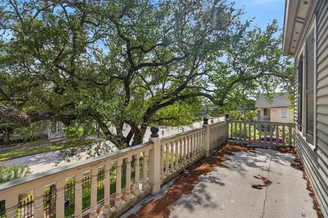 3828 Bernardo De Galvez Avenue Galveston TX 77550