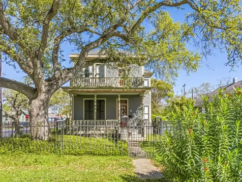 3828 Bernardo De Galvez Avenue Galveston TX 77550