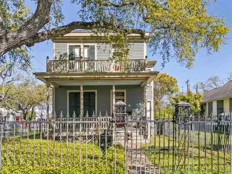 3828 Bernardo De Galvez Avenue Galveston TX 77550
