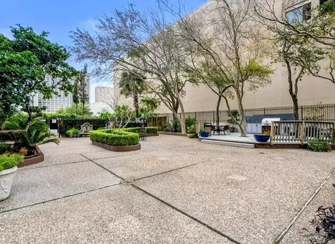 5150 Hidalgo Street 1503 Houston TX 77056