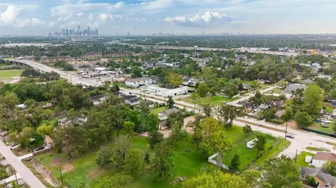 4701 Corto Street Houston TX 77016