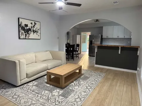 125 N Shirley Street Alvin TX 77511