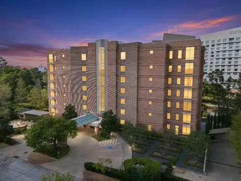 3 Waterway Court 1b The Woodlands TX 77380