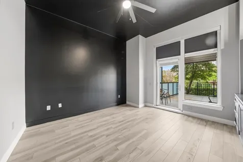 3 Waterway Court 1b The Woodlands TX 77380