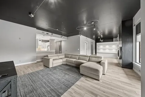 3 Waterway Court 1b The Woodlands TX 77380