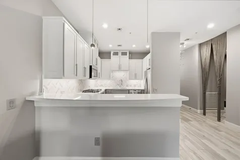3 Waterway Court 1b The Woodlands TX 77380