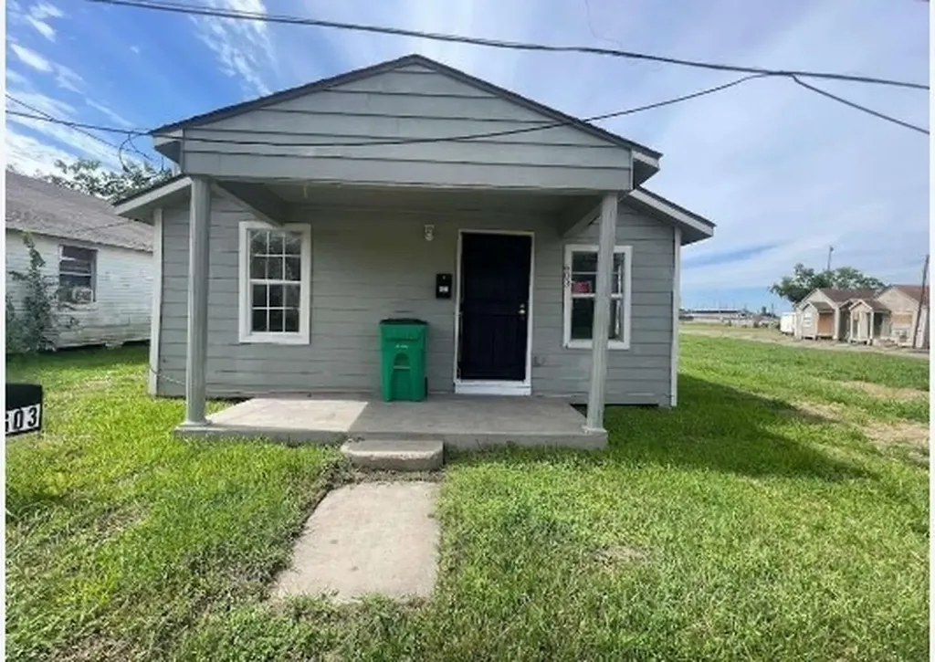 603 Willow Street Baytown TX 77520