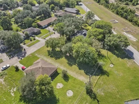827 W 14th Street Port Arthur TX 77640