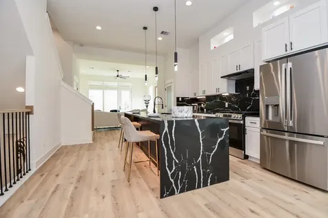 5609 Val Verde Street A Houston TX 77057