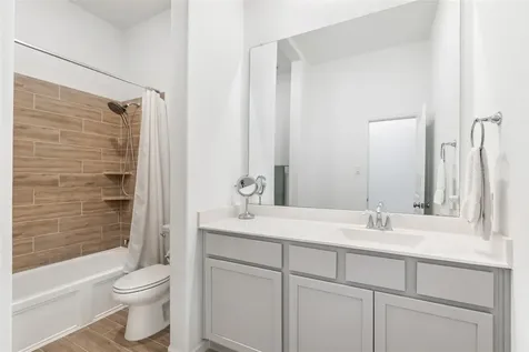 9423 Pelican Cliff Court Houston TX 77365