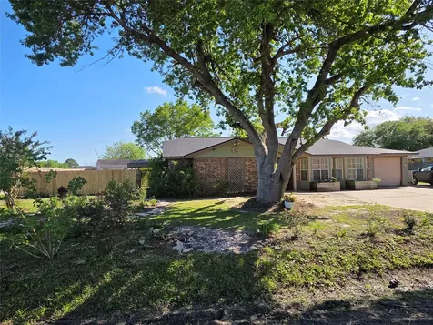 2414 Goldenrod Street Highlands TX 77562